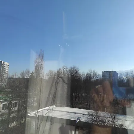 Spacious 2br Apt, 2 Min To Metro, Direct Airport Line * Sofia