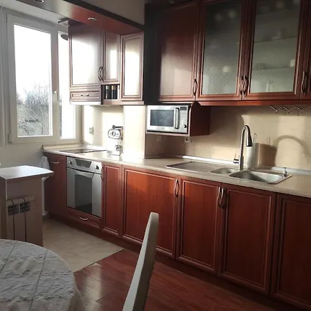 Διαμέρισμα Spacious 2br Apt, 2 Min To Metro, Direct Airport Line